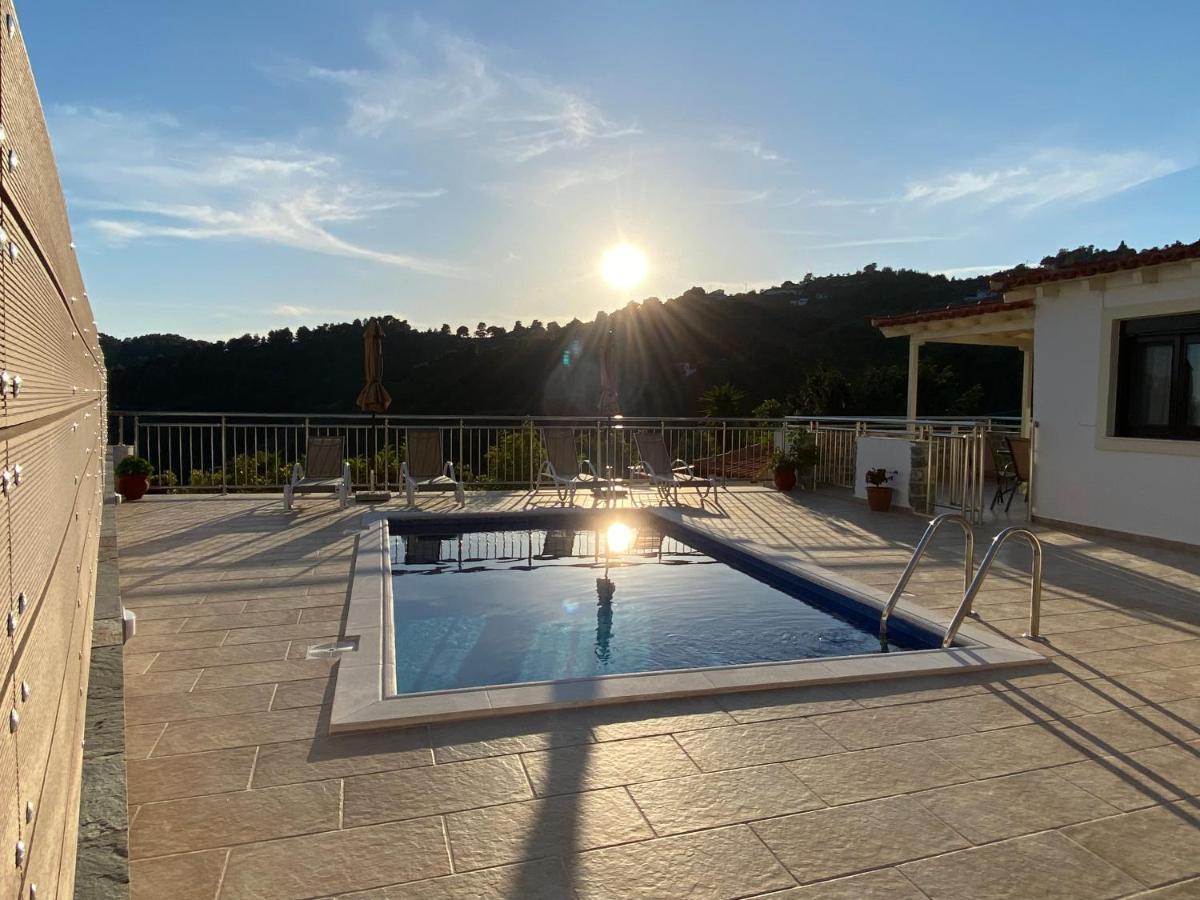 Villa Valmas Katsaros  Buitenkant foto